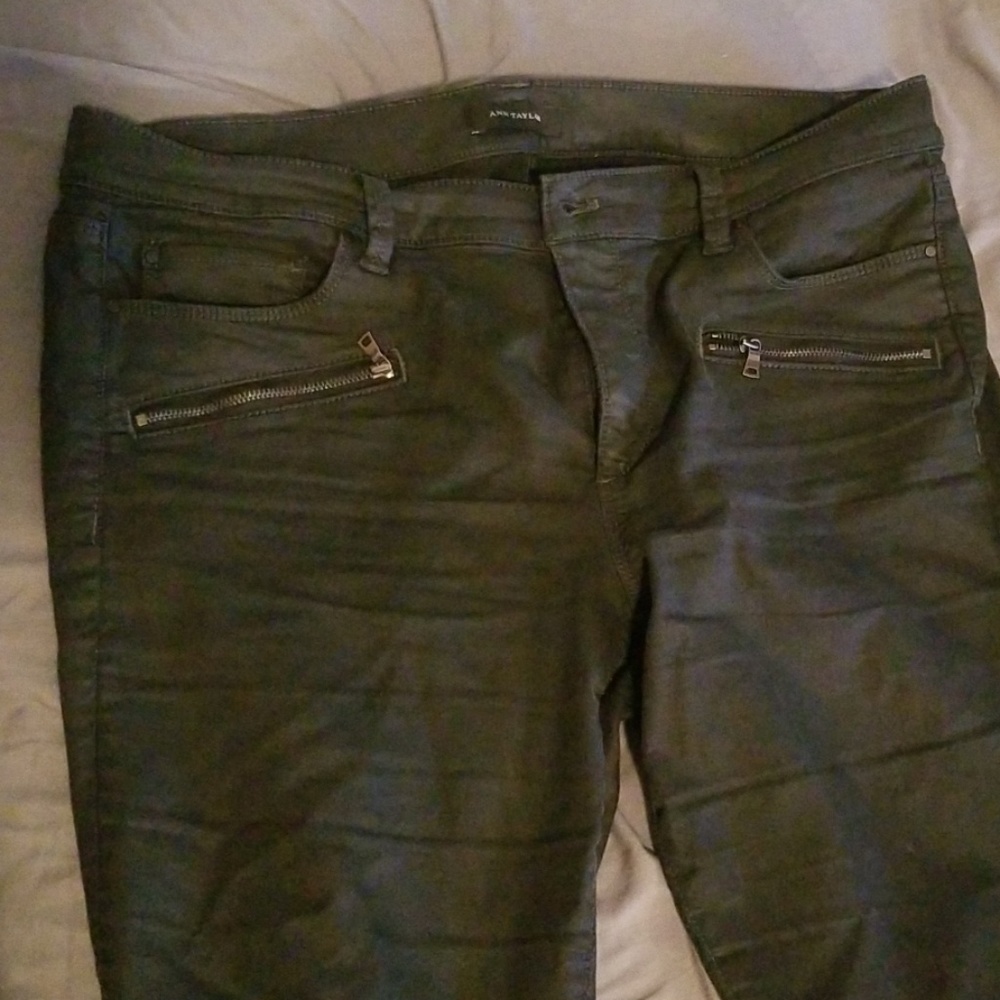 Super skinny black pant